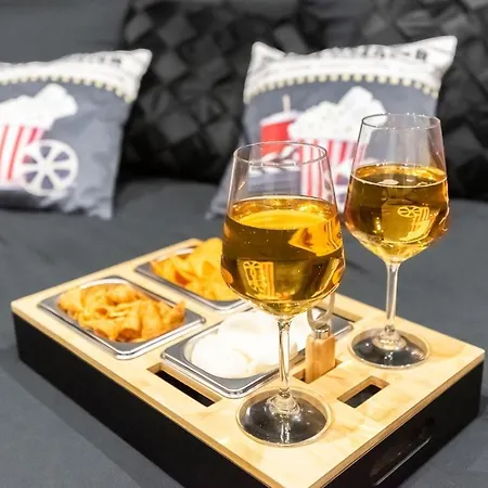 Le Prestige - Cinema Room, Netflix, Centre Διαμέρισμα