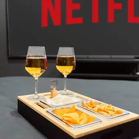 Le Prestige - Cinema Room, Netflix, Centre Διαμέρισμα Ανζέρ