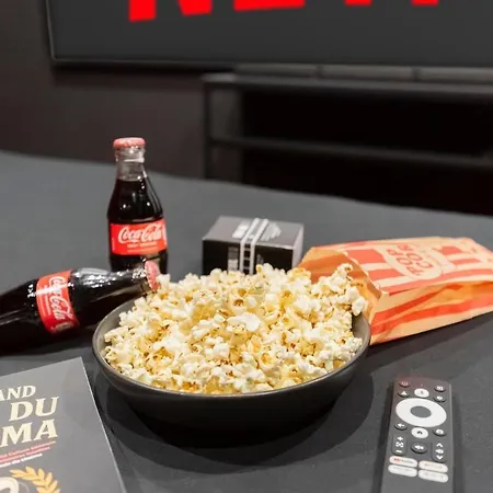 Le Prestige - Cinema Room, Netflix, Centre Ανζέρ